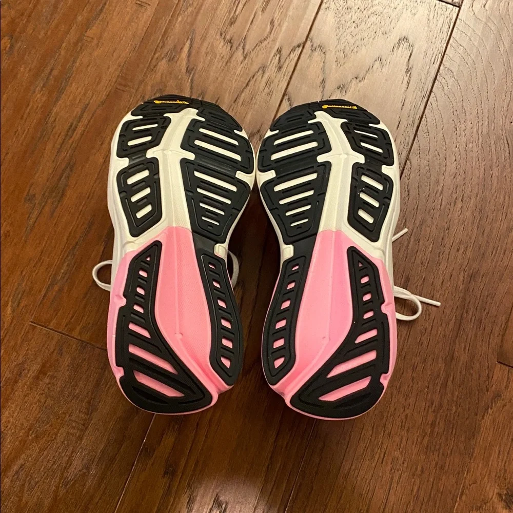 NWT Womens Adidas Off-White and Pink Running Sneakers Size 7 1/2 - Picture 4 of 7